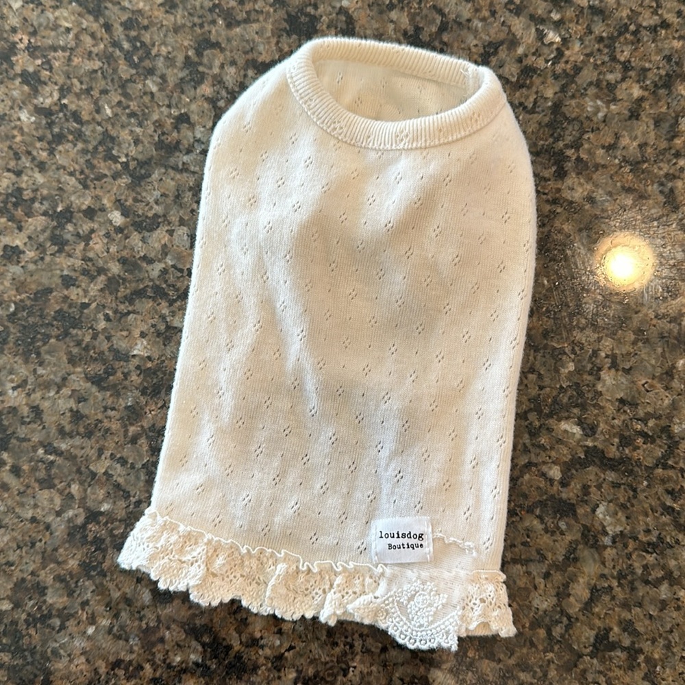 EUC XS Louisdog Boutique Cream Pointelle Lace Tee! 🐶
